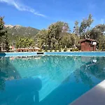 The White * Nydri (Lefkada)
