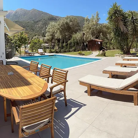 The White Villa Nydri (Lefkada)